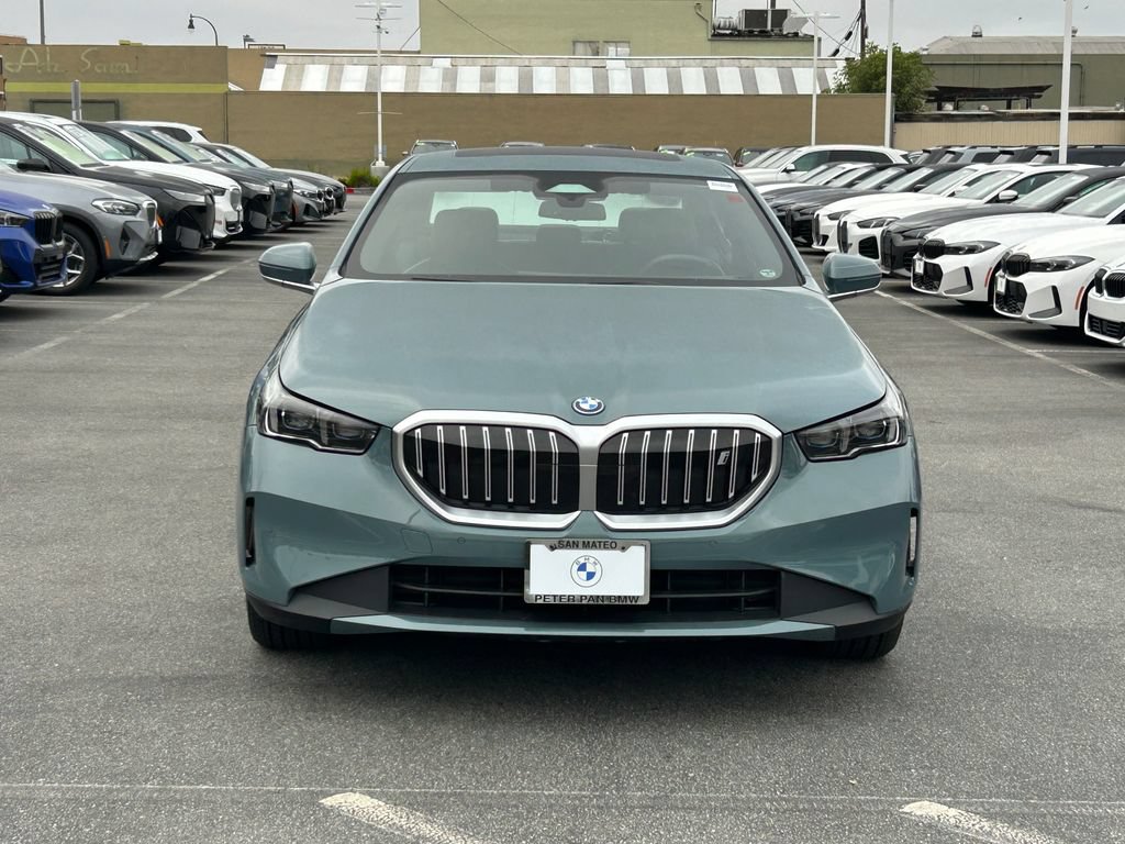 Used 2024 BMW i5 eDrive40i w/ M Sport Package RWD image 8