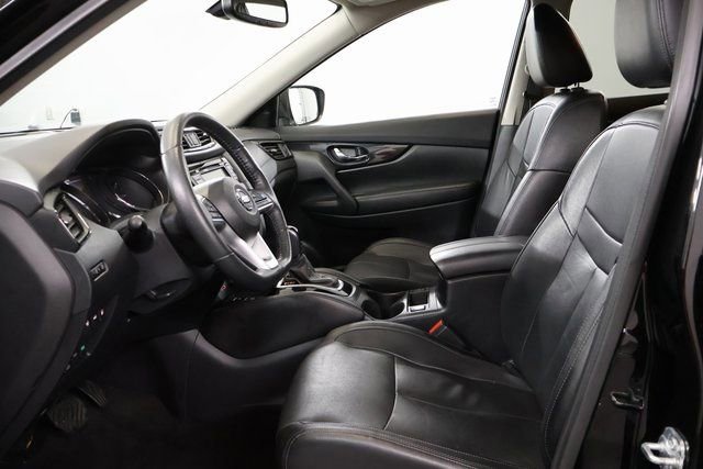 Used 2020 Nissan Rogue SL w/ Premium Package image 11