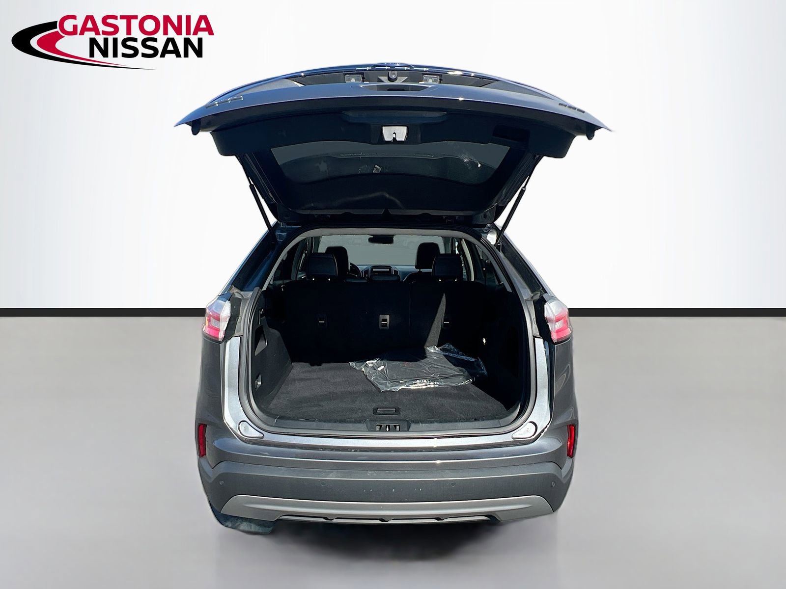 Used 2024 Ford Edge SEL image 34