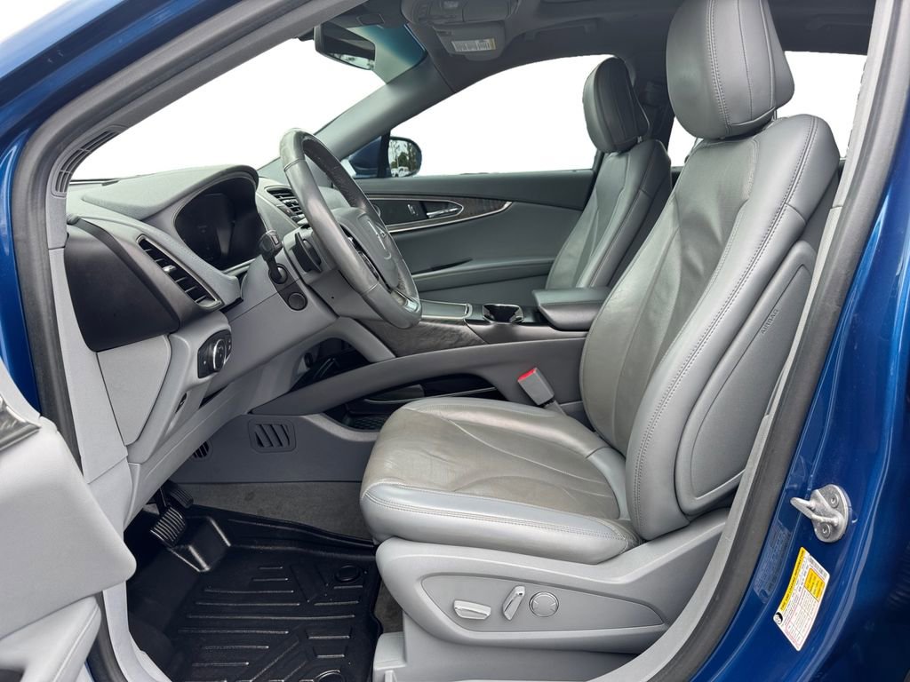 Used 2020 Lincoln Nautilus Reserve FWD image 9