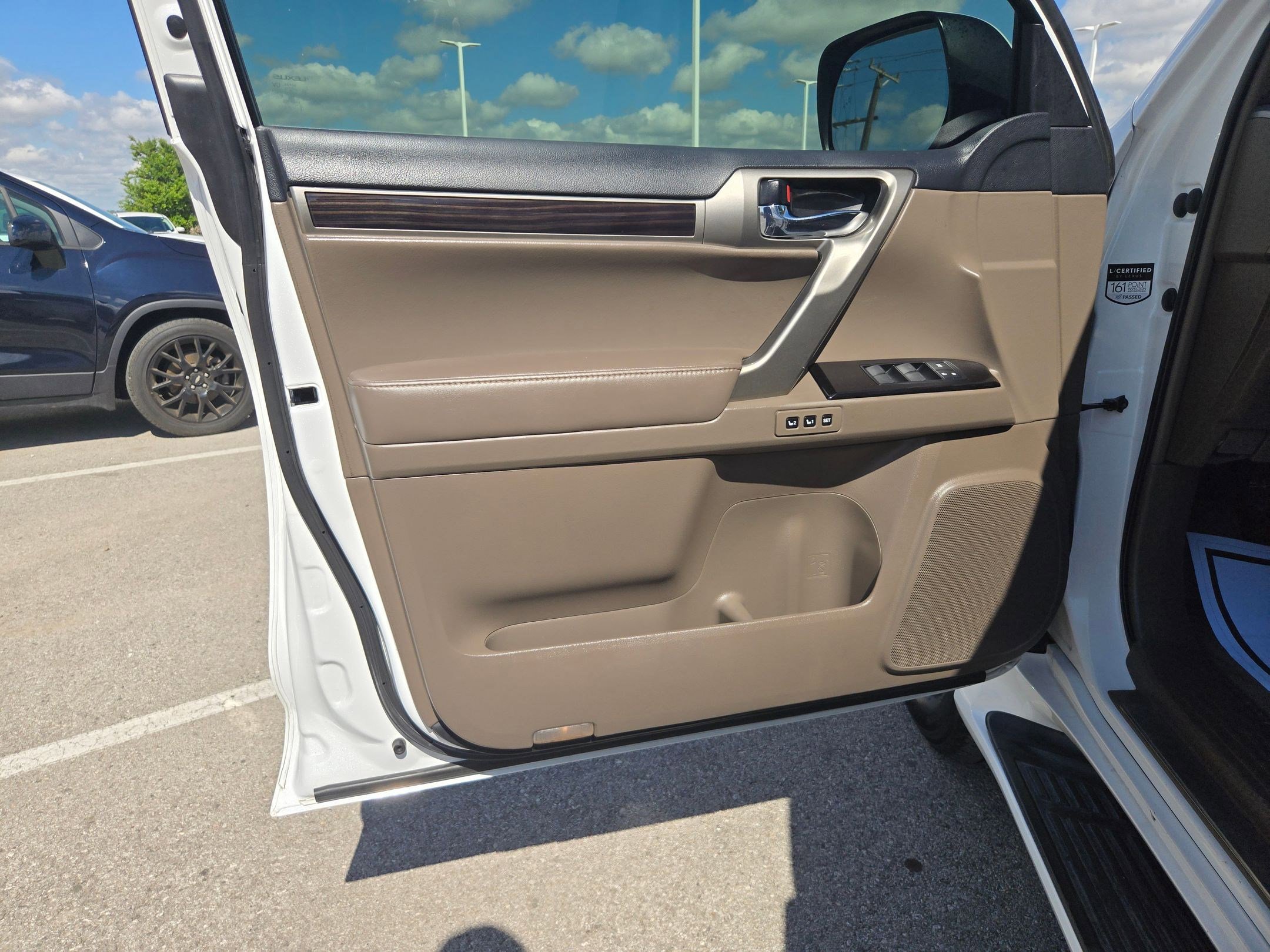 Used 2018 Lexus GX 460 w/ Navigation Package image 12