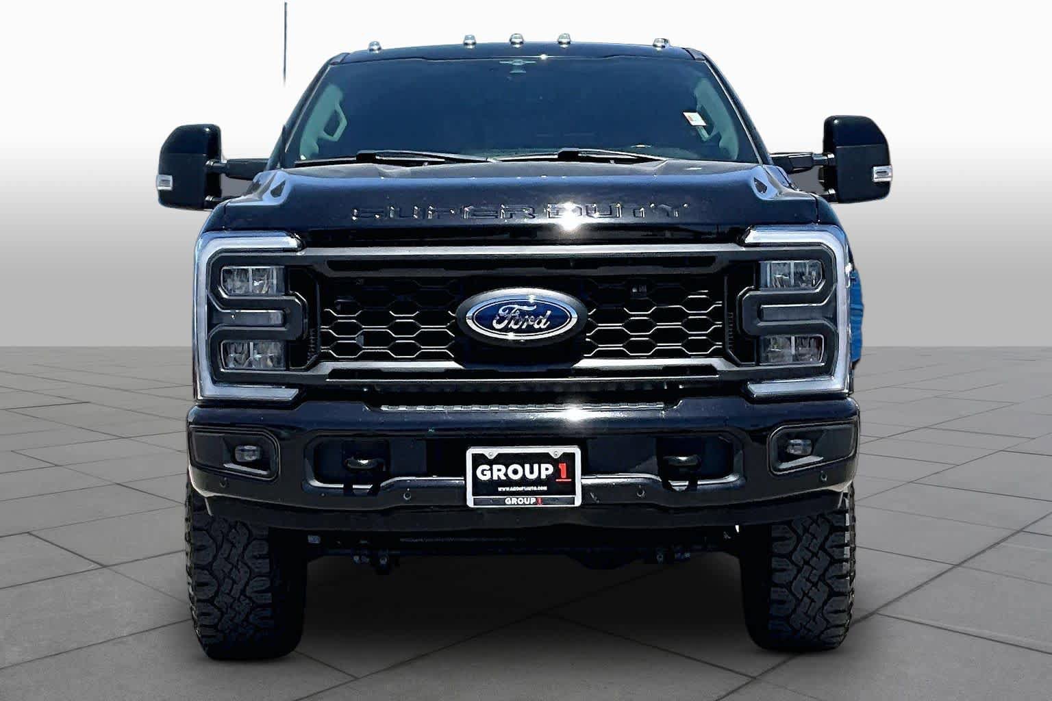 Used 2023 Ford F250 Lariat w/ Tremor Off-Road Package AWD/4WD image 4