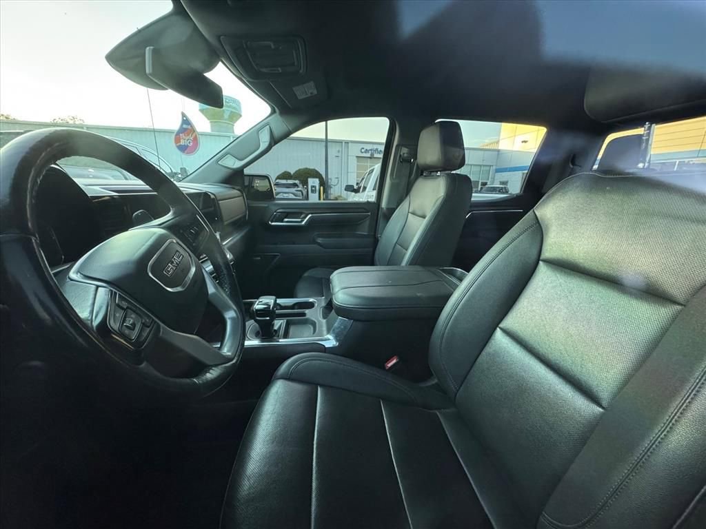 Used 2023 GMC Sierra 1500 SLT w/ SLT Premium Package AWD/4WD image 9