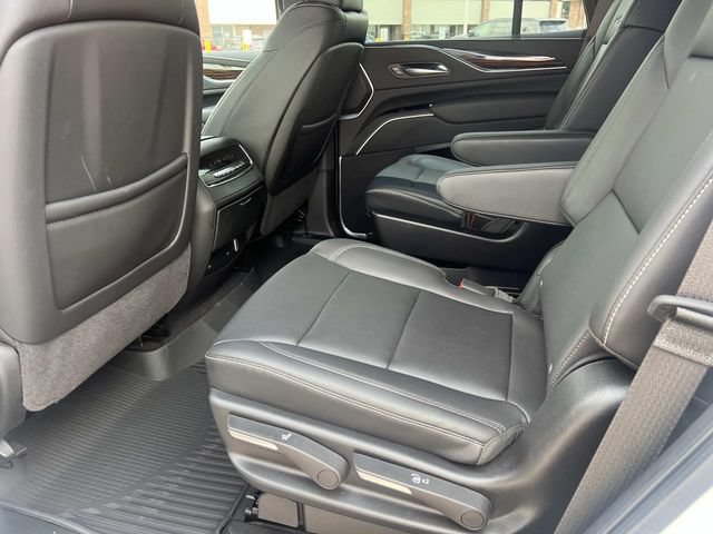 Certified 2024 Cadillac Escalade Luxury AWD/4WD image 11
