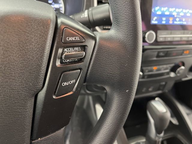 Used 2024 Nissan Frontier SV image 21