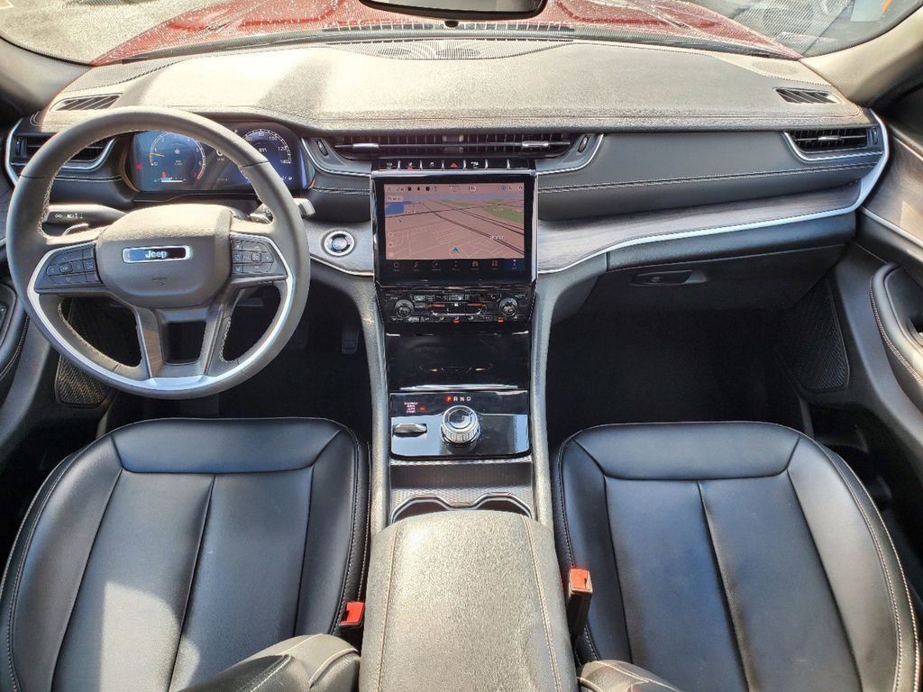 Used 2024 Jeep Grand Cherokee Limited image 13