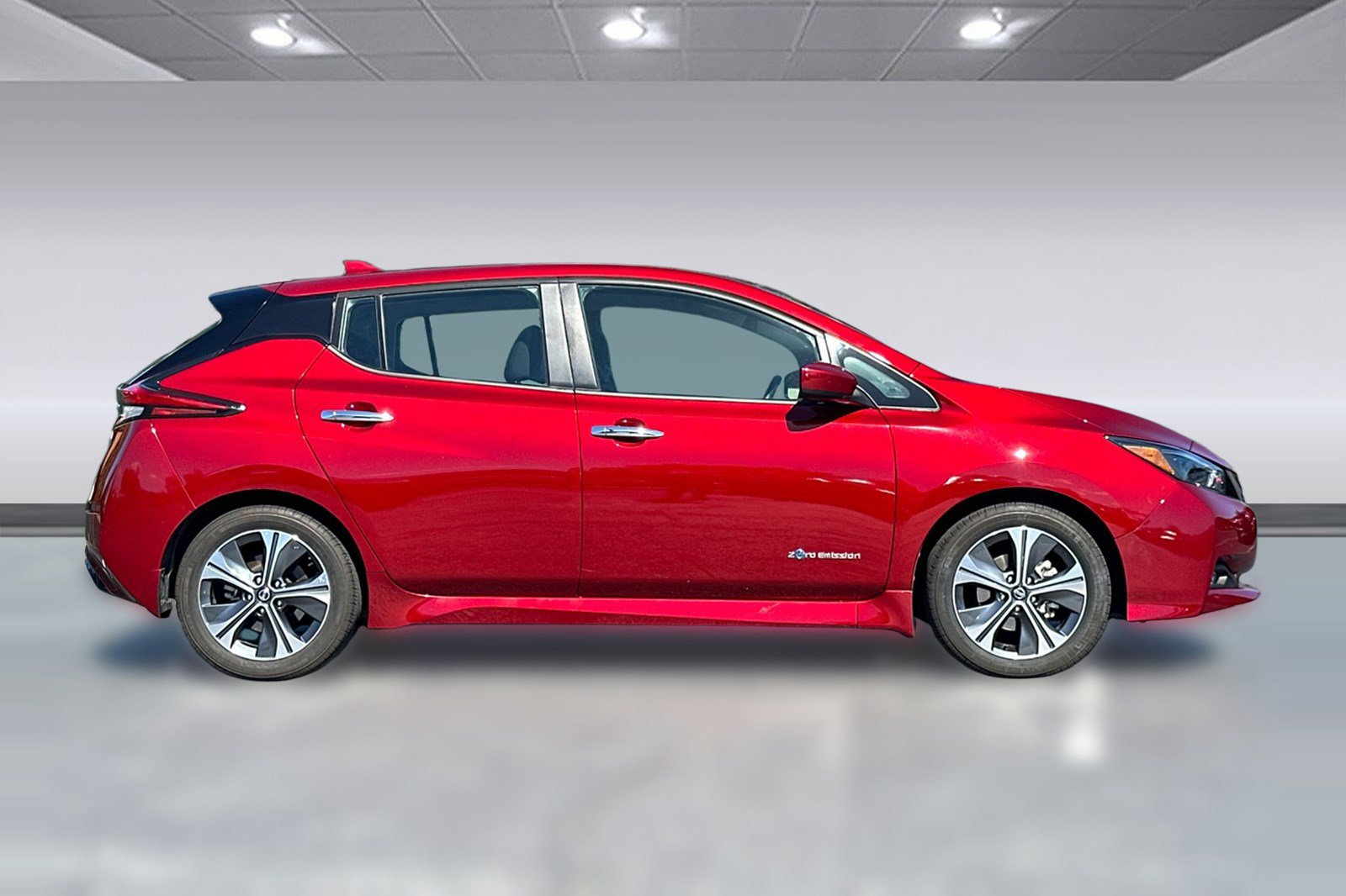 Used 2019 Nissan Leaf SV w/ Protection Package image 7