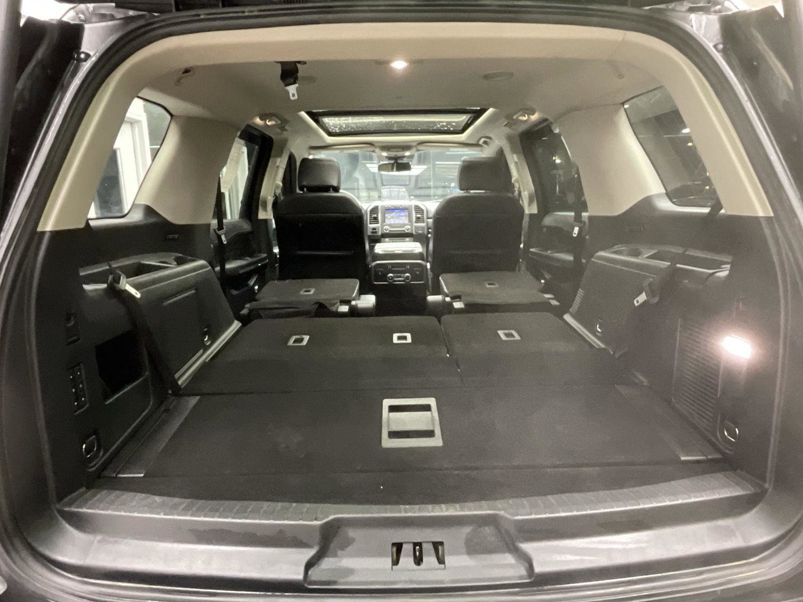 Used 2021 Ford Expedition Platinum image 25