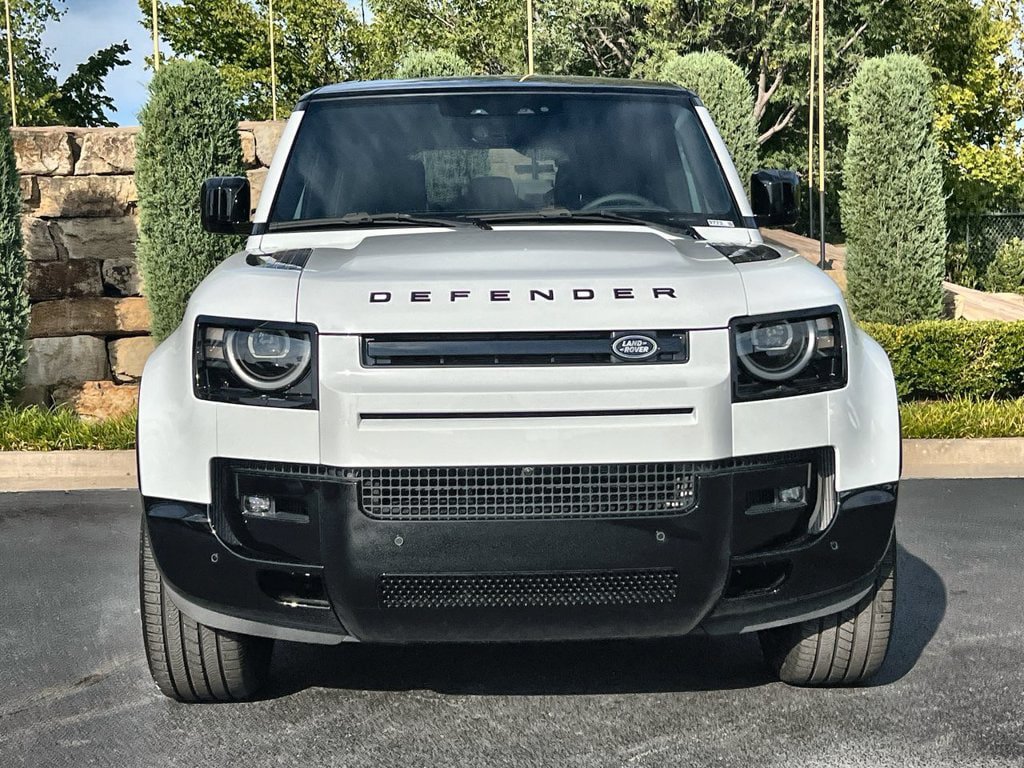 New 2026 Land Rover Defender 110 X-Dynamic SE AWD/4WD image 8