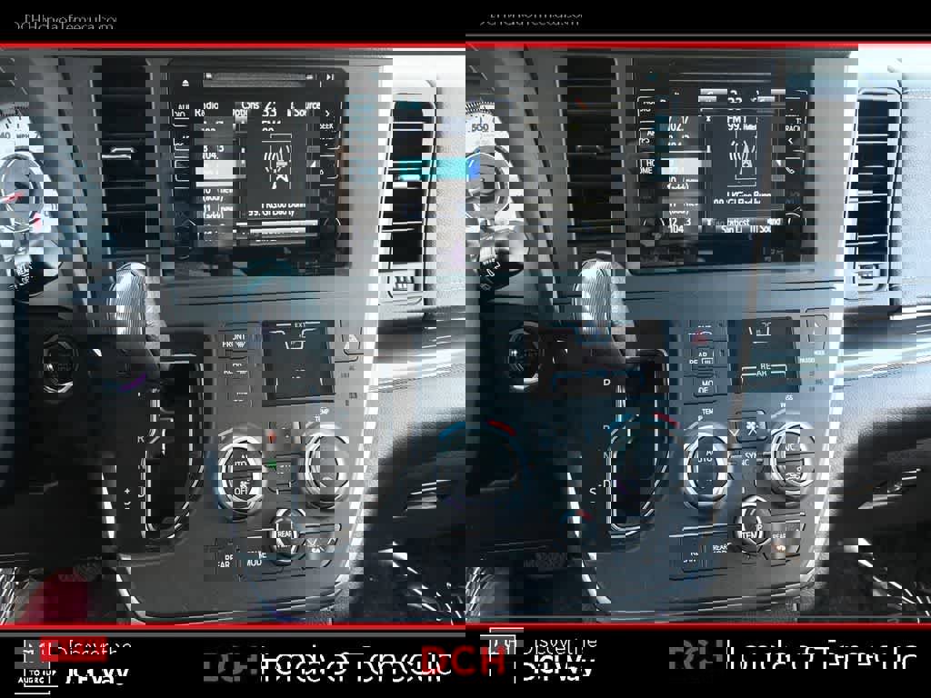 Used 2016 Toyota Sienna SE Premium image 12