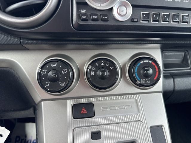 Used 2010 Scion xB FWD image 25