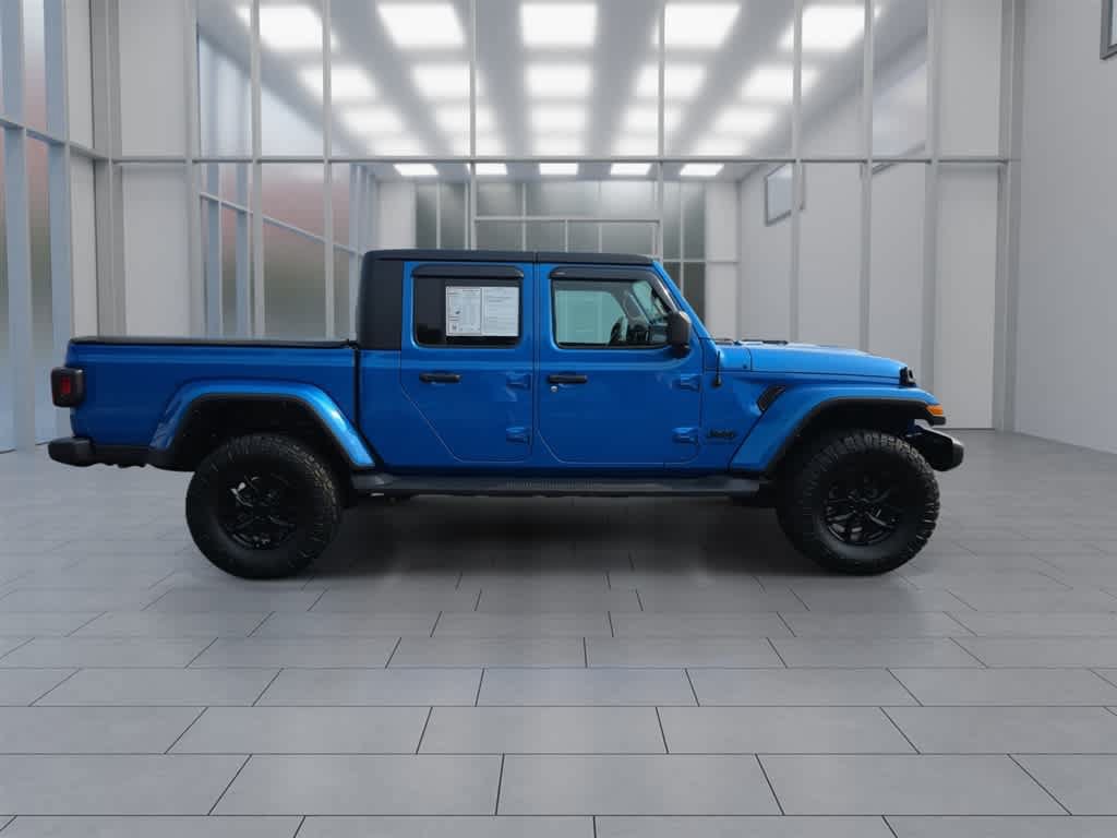 Used 2023 Jeep Gladiator Sport AWD/4WD image 2