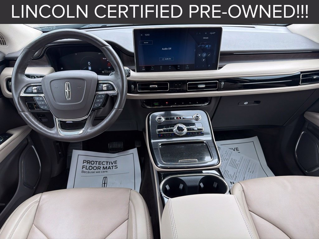 Used 2023 Lincoln Nautilus Reserve AWD/4WD image 2