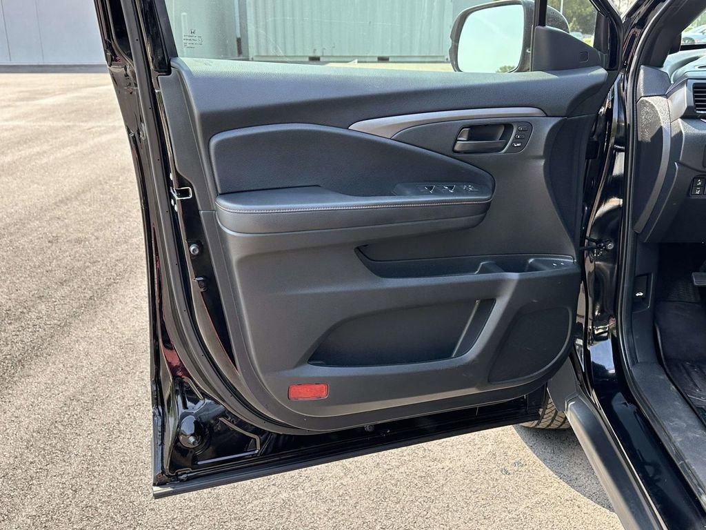 Certified 2022 Honda Pilot TrailSport image 6