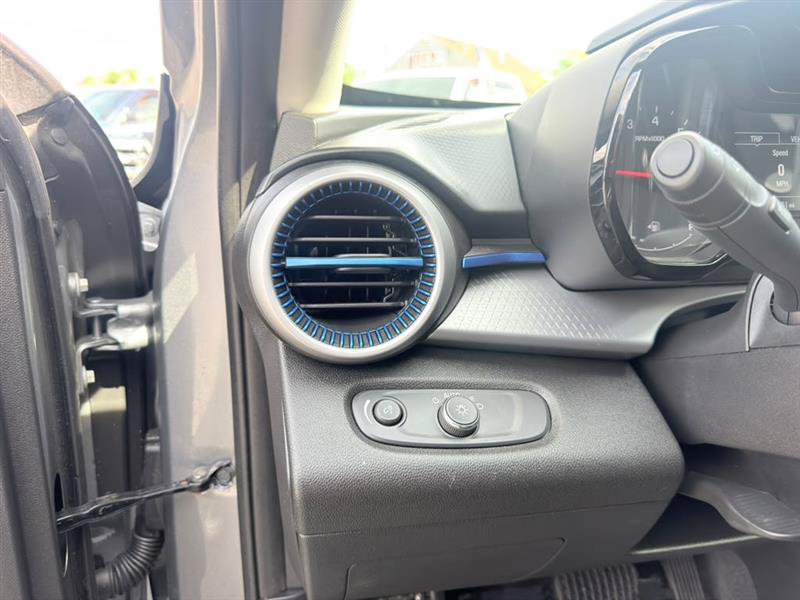 Used 2024 Chevrolet Trax LS w/ Driver Confidence Package FWD image 11