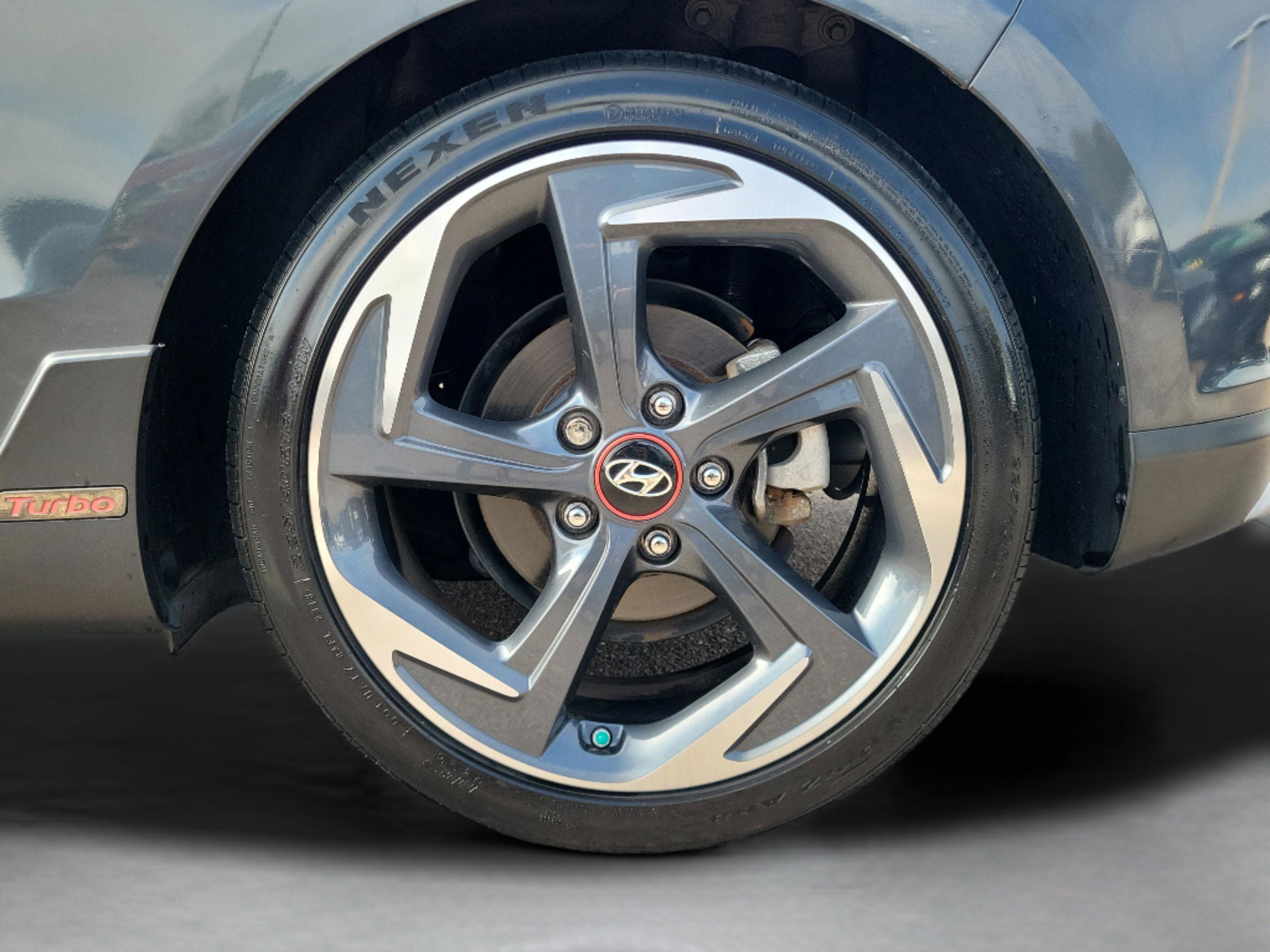 Used 2019 Hyundai Veloster Turbo Ultimate image 6