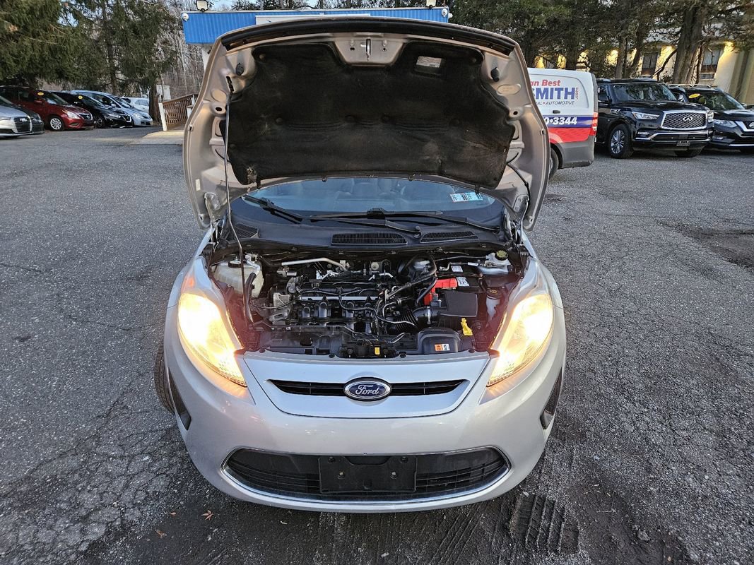 Used 2012 Ford Fiesta SE image 21