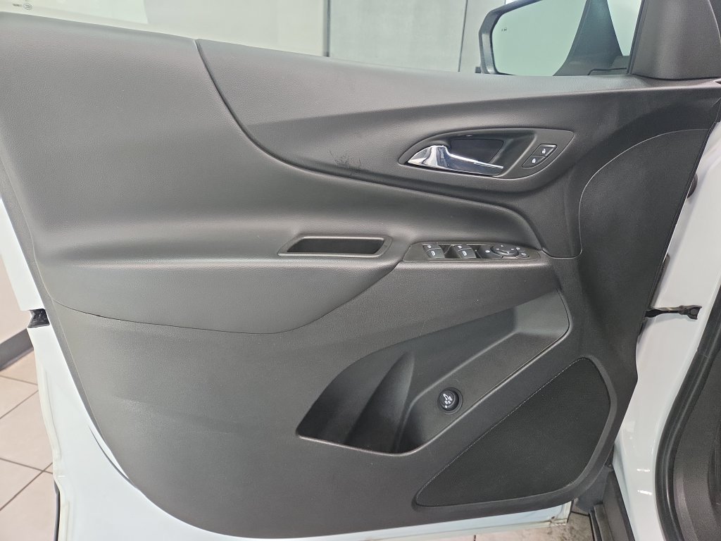 Used 2024 Chevrolet Equinox LT AWD/4WD image 32