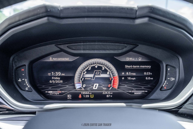 Used 2021 Lamborghini Urus AWD/4WD image 19