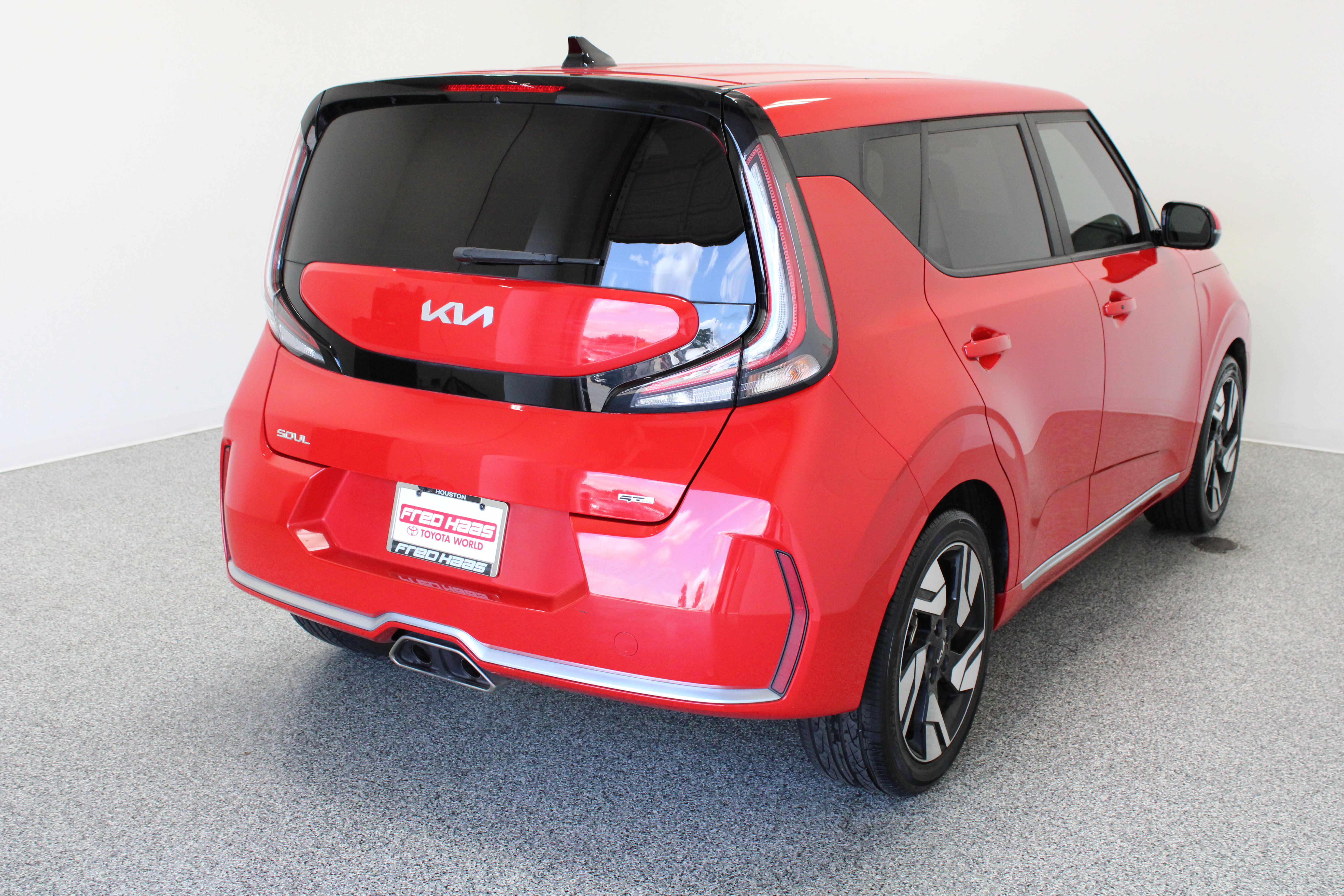 Used 2023 Kia Soul GT-Line w/ GT-Line Technology Package FWD image 7