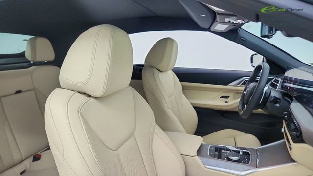 Used 2025 BMW 430i Convertible w/ Premium Package image 27