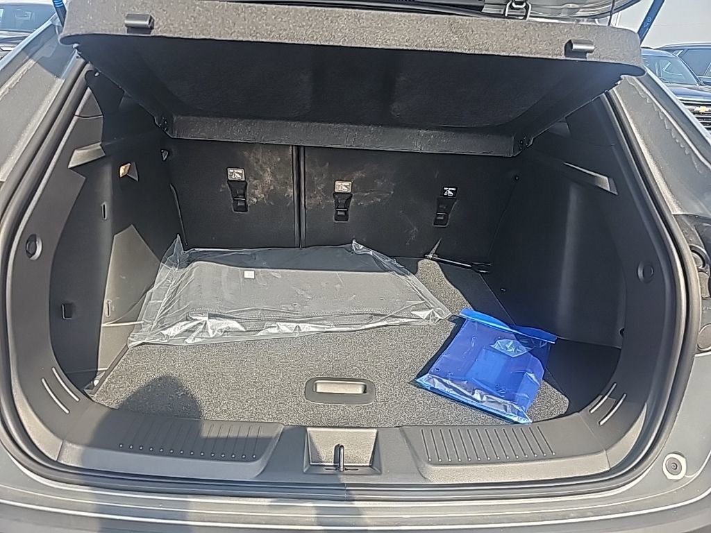 New 2026 Chevrolet Trax RS w/ Sunroof Package image 9