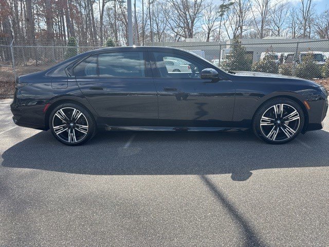 Used 2023 BMW 760i xDrive w/ Luxury Rear Seating Package image 11