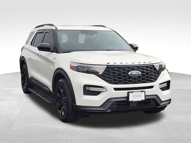 Used 2023 Ford Explorer ST-Line w/ Class IV Trailer Tow Package AWD/4WD image 7