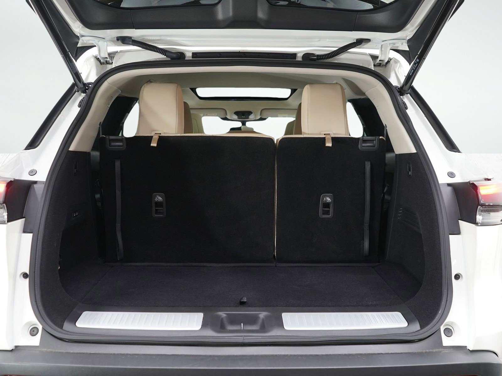 Used 2024 INFINITI QX60 Sensory image 17