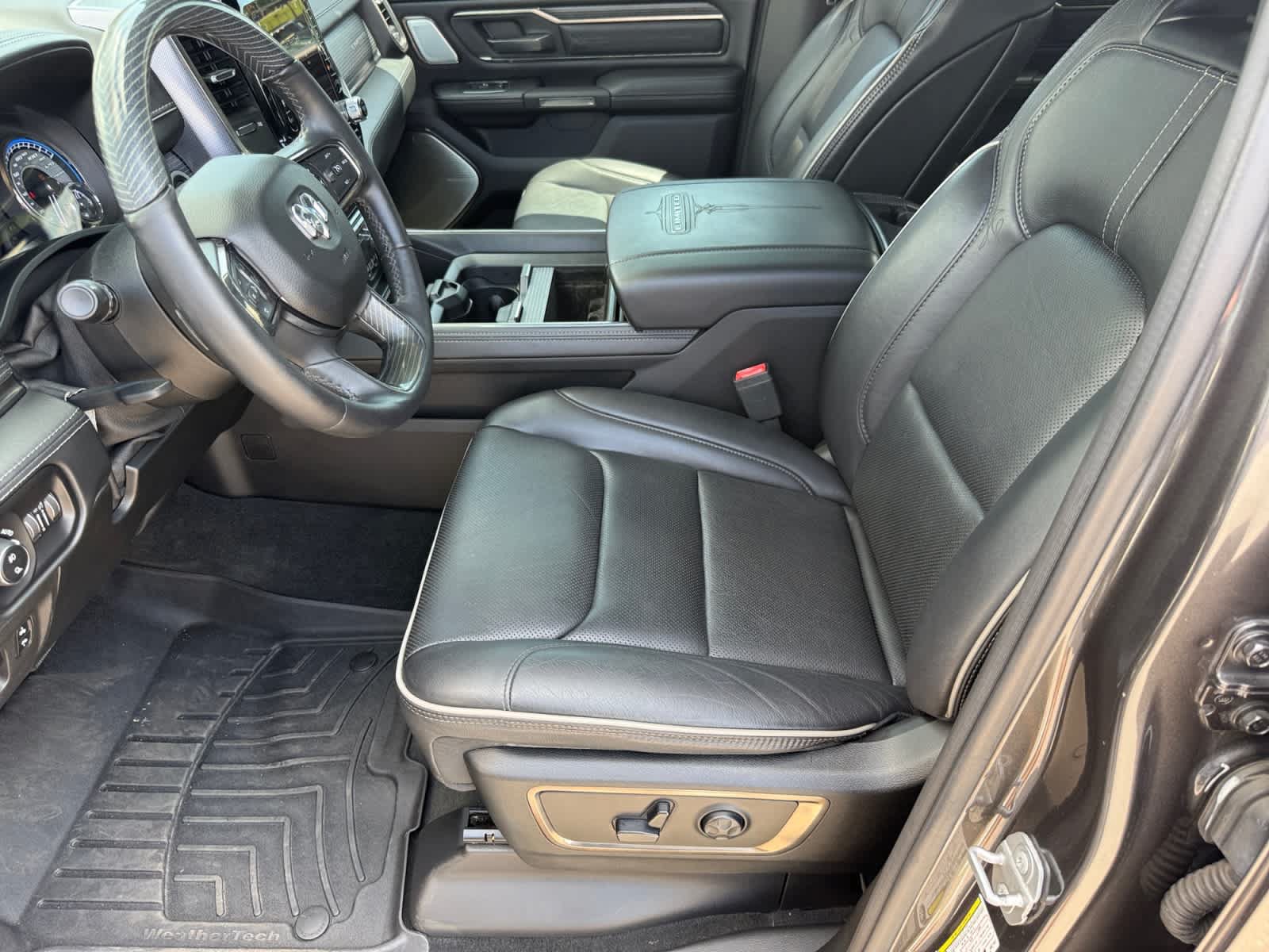 Used 2019 RAM 1500 Limited AWD/4WD image 10