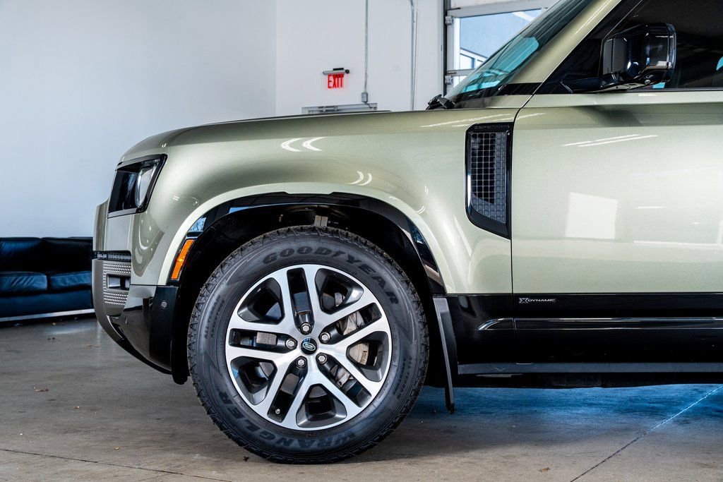 Used 2021 Land Rover Defender 110 X-Dynamic HSE image 9