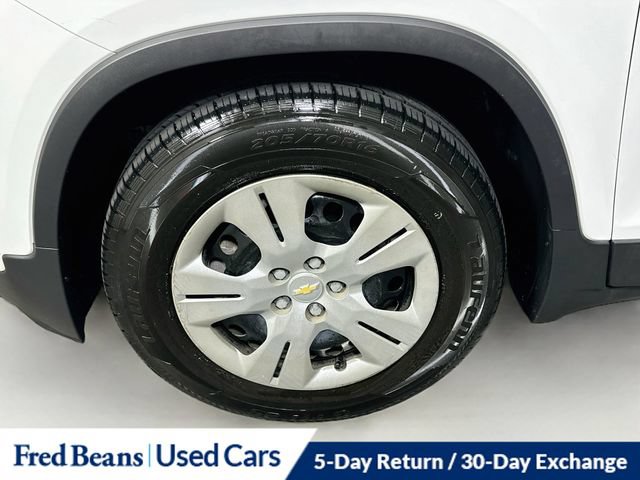 Used 2018 Chevrolet Trax LS FWD image 34