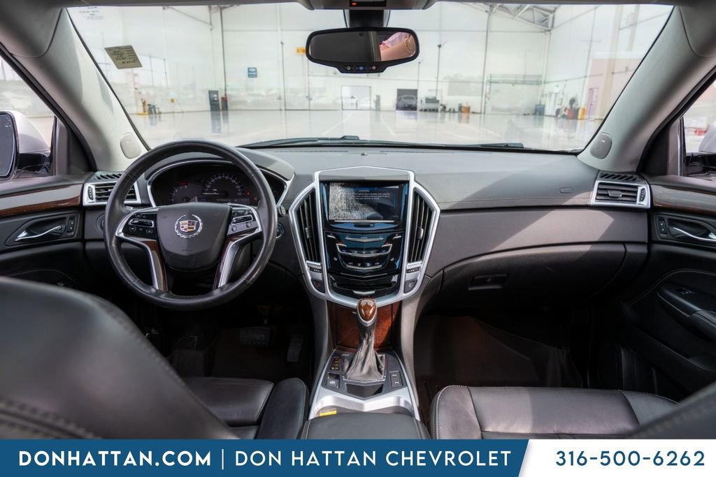 Used 2016 Cadillac SRX Luxury FWD image 3