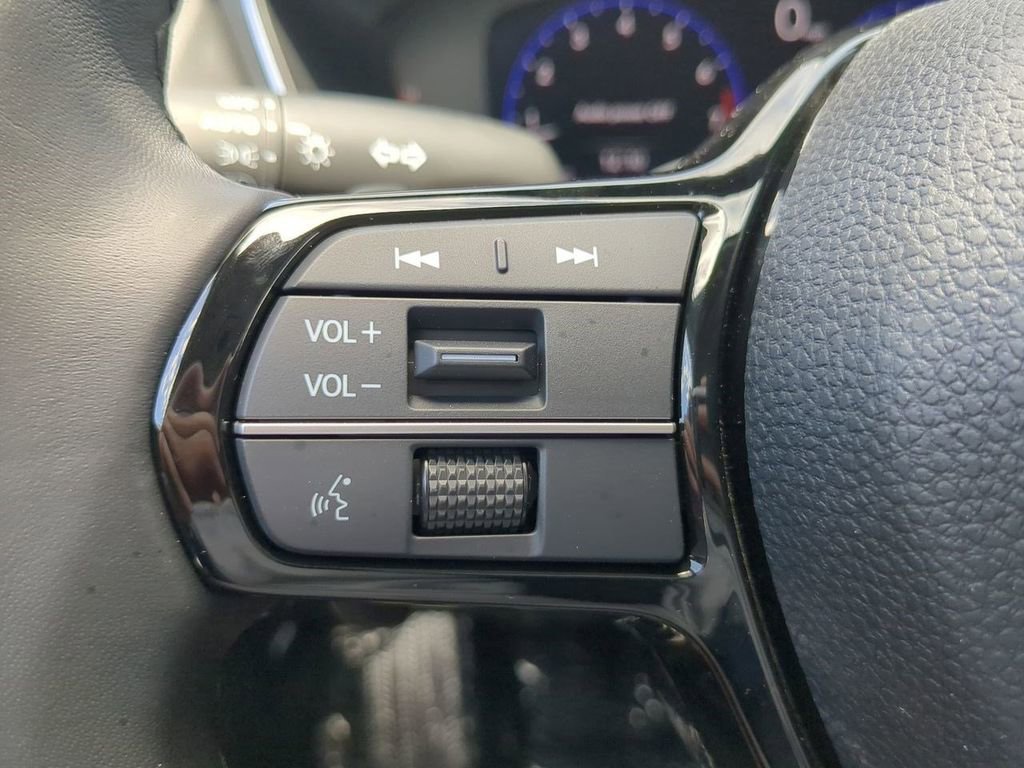 New 2025 Acura Integra Base image 26