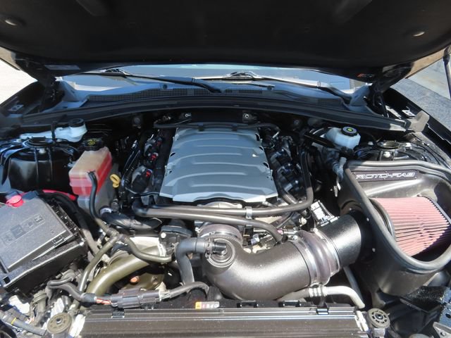 Used 2018 Chevrolet Camaro SS RWD image 10