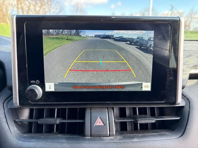 Used 2023 Toyota RAV4 LE image 29