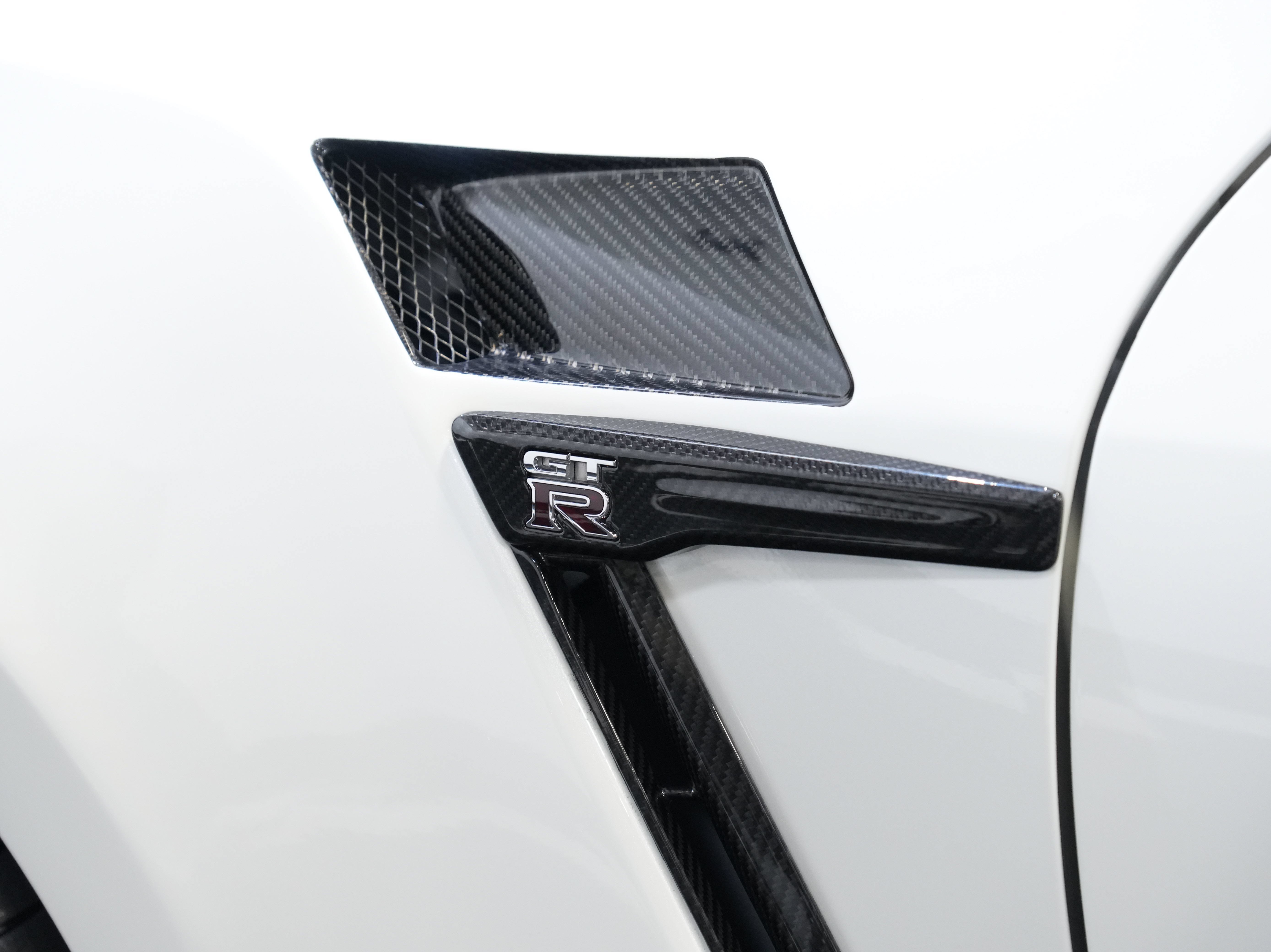 Used 2017 Nissan GT-R Premium AWD/4WD image 22