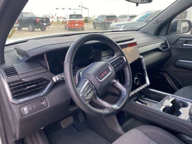 Used 2025 GMC Acadia Elevation image 7