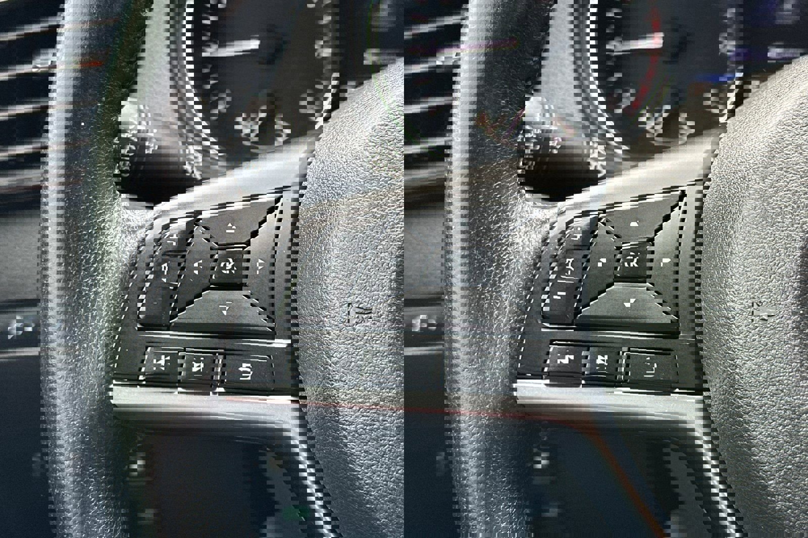 Used 2020 Nissan Rogue SL image 28