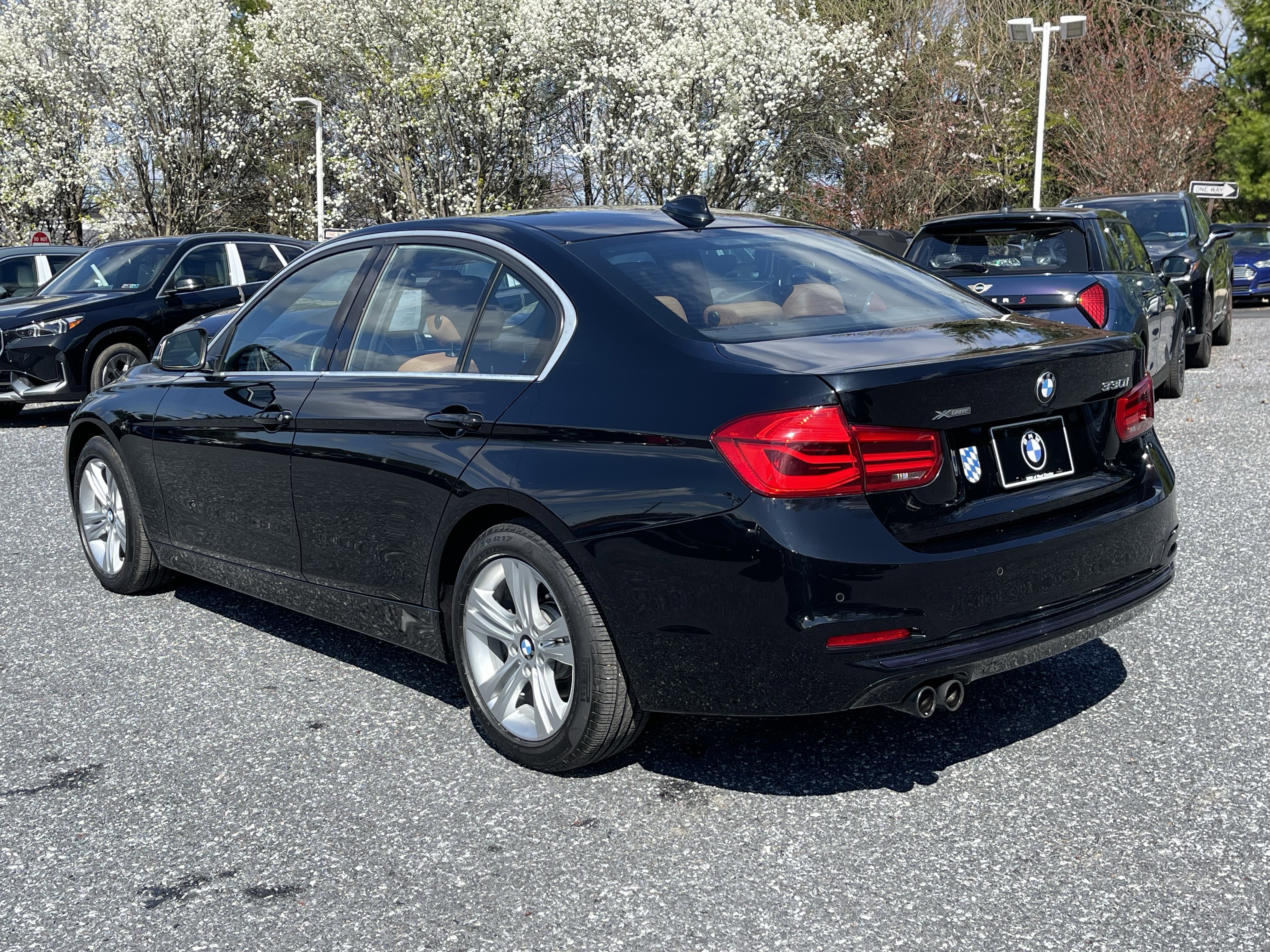 Used 2017 BMW 330i xDrive Sedan image 5
