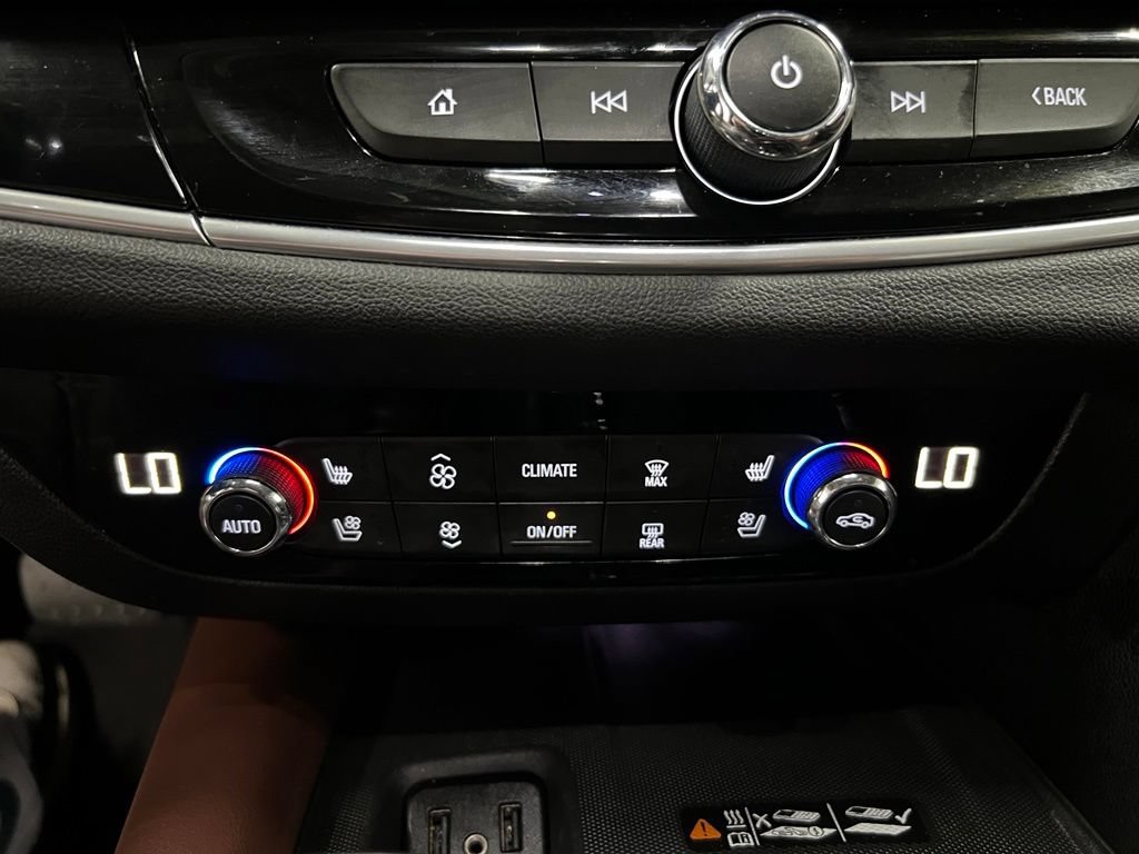 Certified 2018 Buick Enclave Avenir w/ Avenir Technology Package AWD/4WD image 31