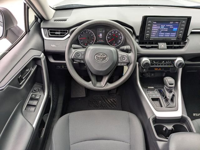 Used 2021 Toyota RAV4 LE image 15