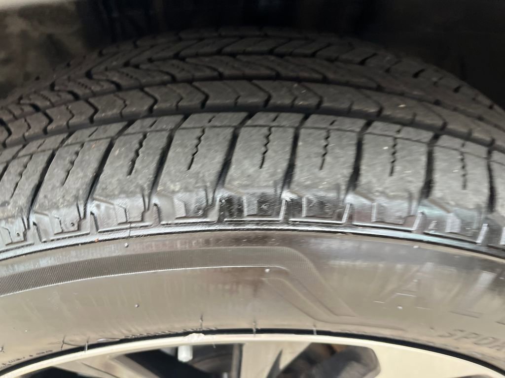 Used 2022 Toyota Highlander XSE image 28