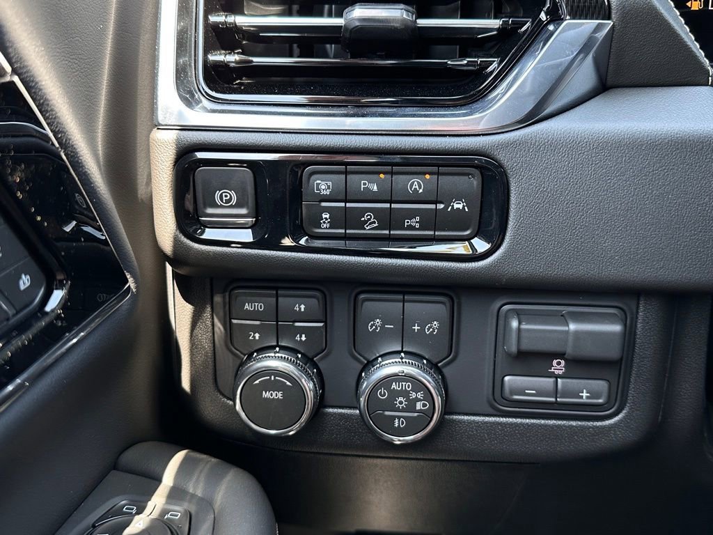 New 2026 GMC Yukon XL Elevation w/ Elevation Premium Package AWD/4WD image 37