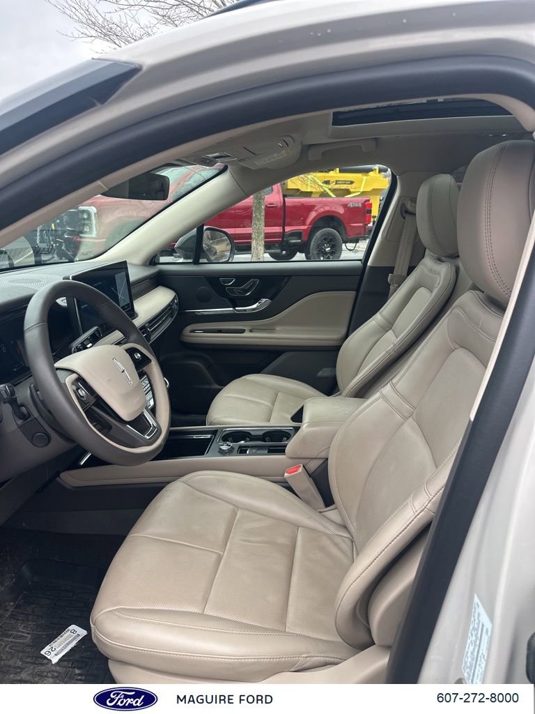 Used 2024 Lincoln Corsair Reserve w/ Equipment Group 201A image 14