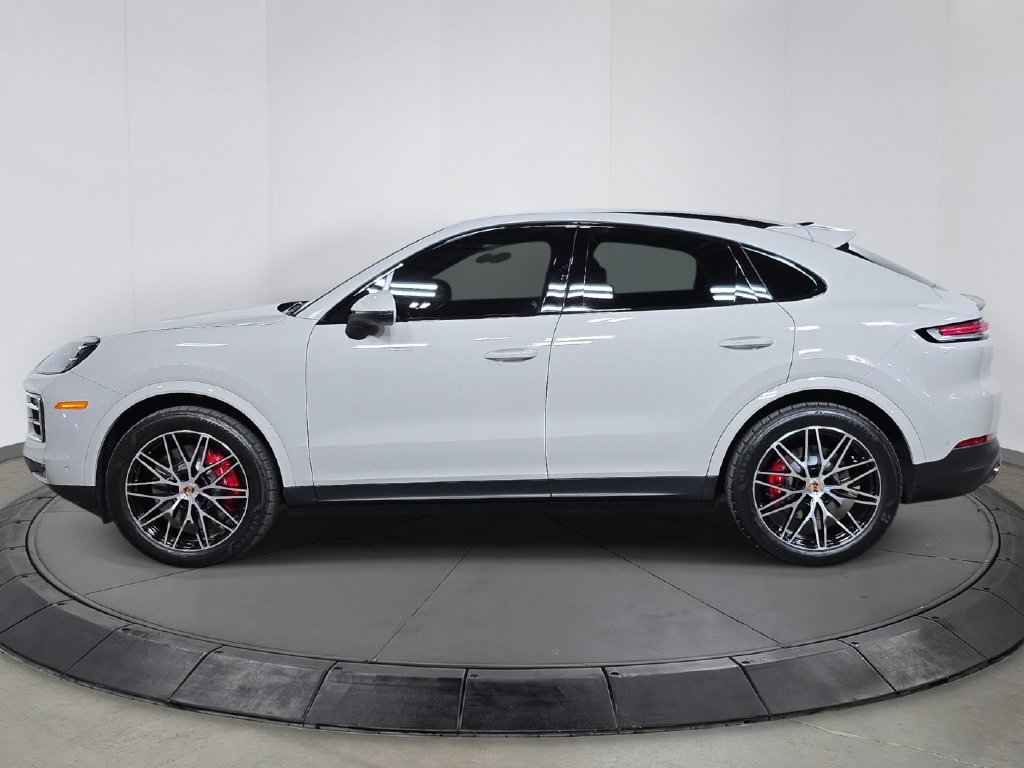 Certified 2026 Porsche Cayenne S AWD/4WD image 2