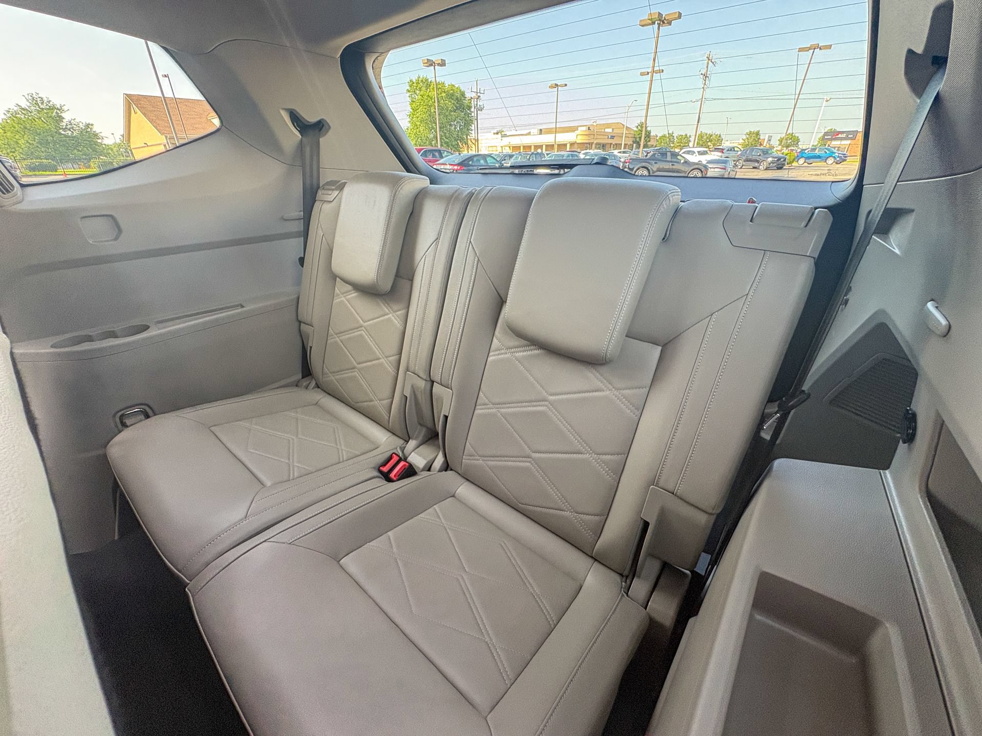 Used 2024 Volkswagen Atlas SE AWD/4WD image 26