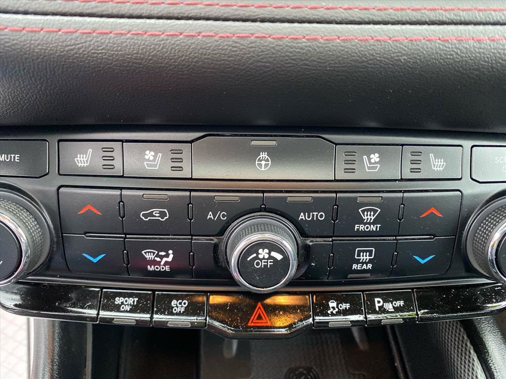 Used 2022 Dodge Durango R/T w/ Blacktop Package AWD/4WD image 14