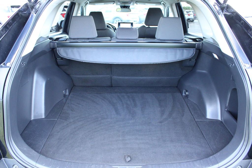 Used 2023 Toyota RAV4 XLE AWD/4WD image 10