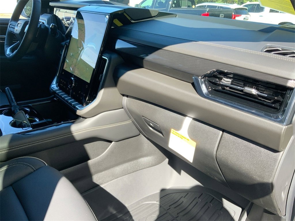 New 2026 GMC Yukon XL Elevation w/ LPO, Get Active Package image 28